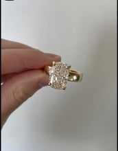 Load image into Gallery viewer, Tulip